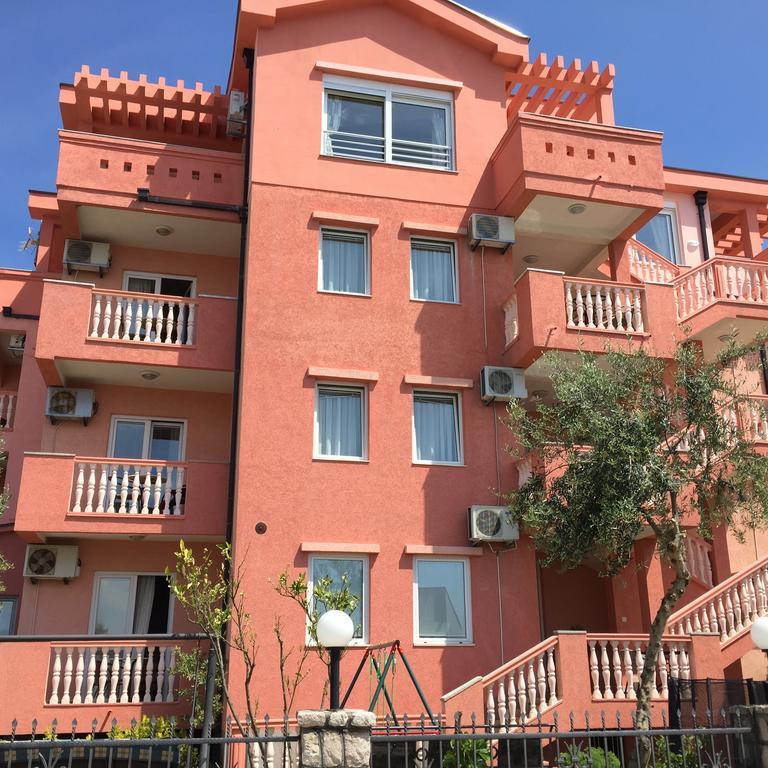 أولتْسي Apartments Mediteran المظهر الخارجي الصورة